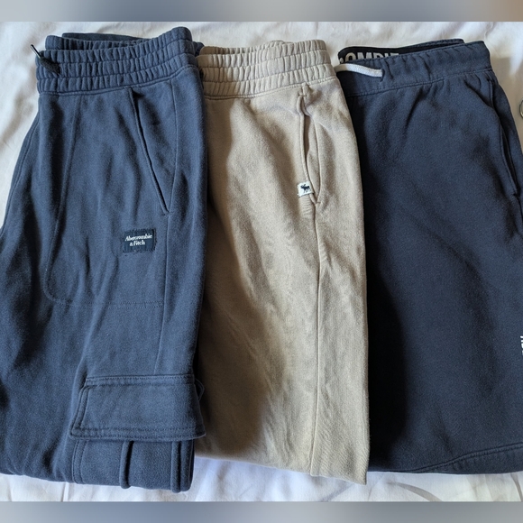 Abercrombie & Fitch Other - Abercrombie & Fitch Kids Navy and Tan Joggers